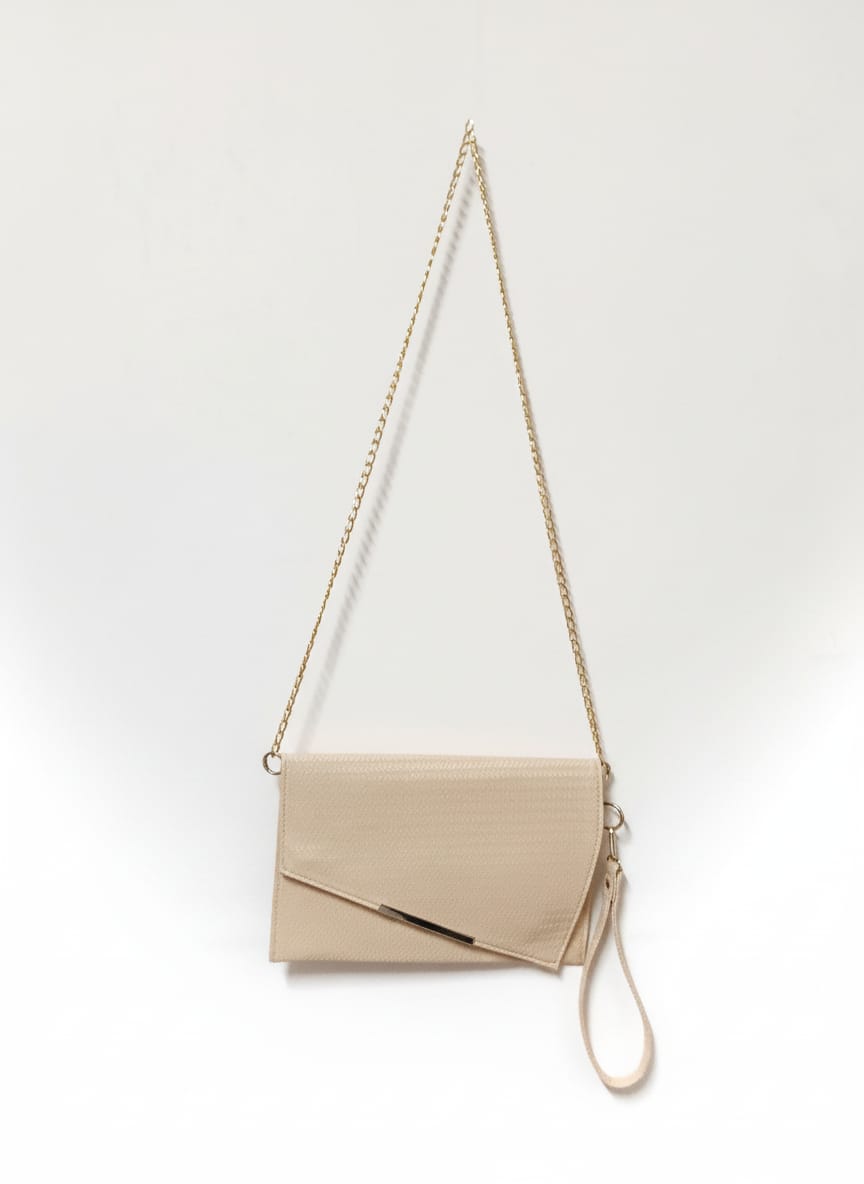 To-Go Clutch in Beige