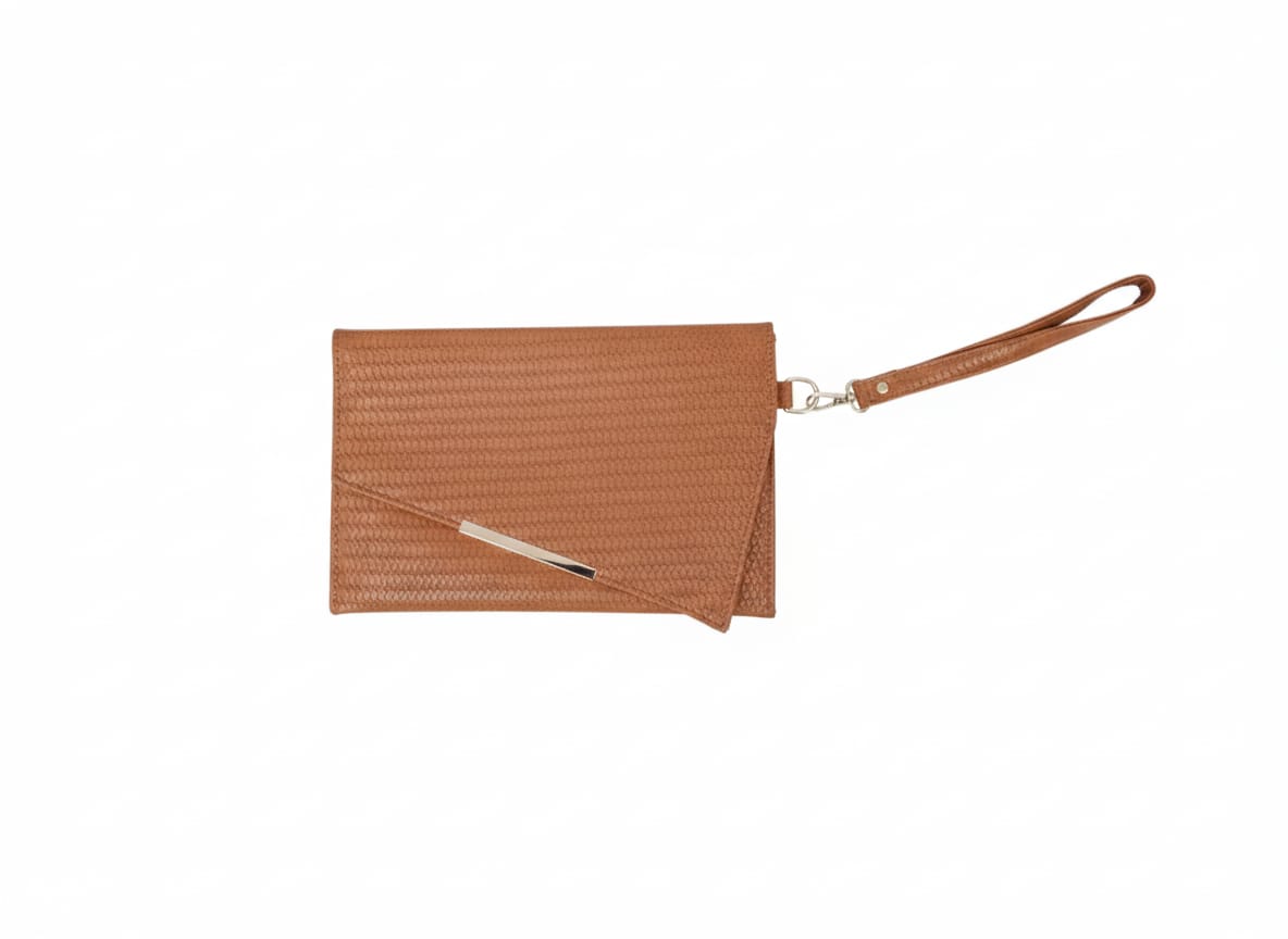 To-Go Clutch in Brown