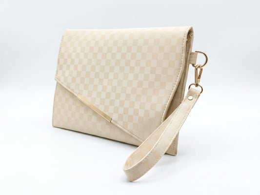 To-Go Clutch in Beige Satin